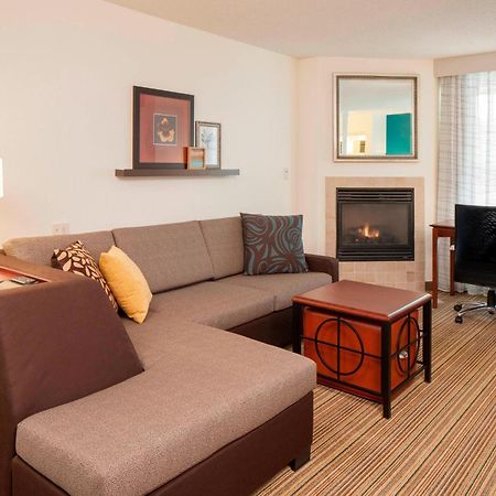 Residence Inn Boston Норууд Екстериор снимка