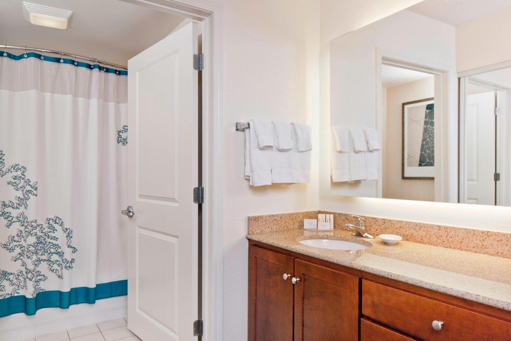 Residence Inn Boston Норууд Екстериор снимка